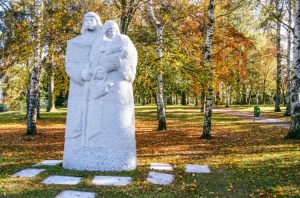 Пам'ятник біженцям з Галичини та Буковини